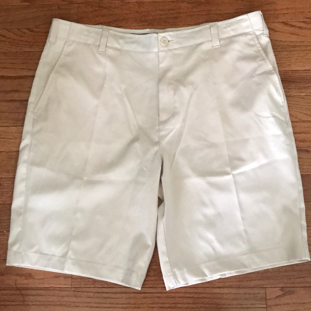Men’s Golf Shorts bcg Sz 36W Cream Color